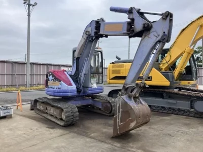KOMATSU PC75UU-2