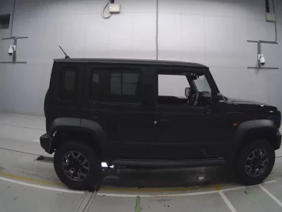 Suzuki JIMNY NOMADE