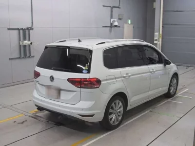 Volkswagen GOLF TOURAN