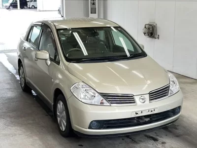 Nissan TIIDA LATIO