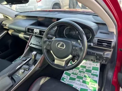 Lexus IS