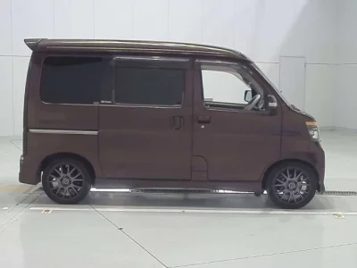 Daihatsu Atrai Wagon