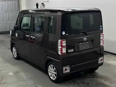 Toyota PIXIS MEGA