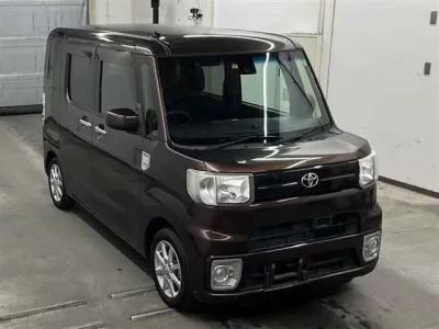 Toyota PIXIS MEGA