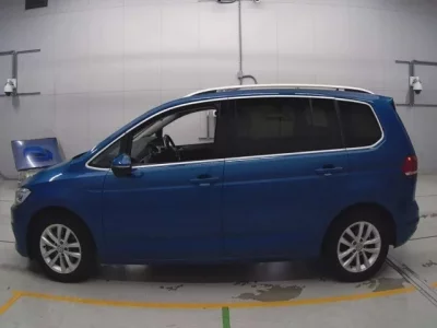 Volkswagen GOLF TOURAN