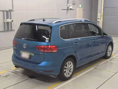 Volkswagen GOLF TOURAN