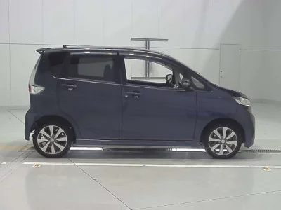 Mitsubishi EK CUSTOM