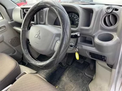 Mitsubishi MINICAB VAN