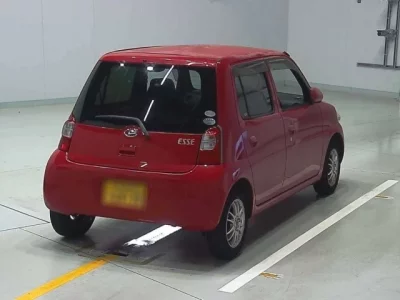 Daihatsu Esse