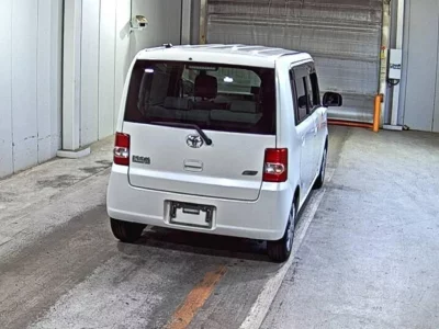 Toyota PIXIS SPACE