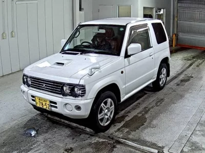 Mitsubishi PAJERO MINI