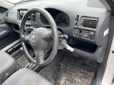 Toyota SUCCEED