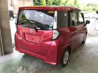 Toyota TANK