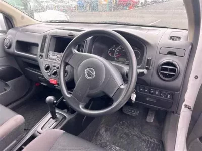 Nissan AD