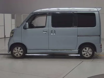 Daihatsu Atrai Wagon