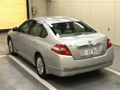 Nissan TEANA
