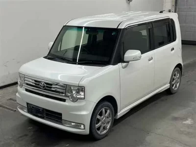 Toyota PIXIS SPACE