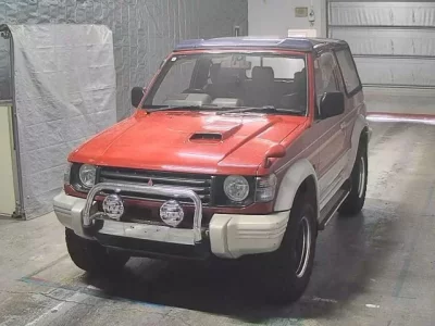 Mitsubishi PAJERO