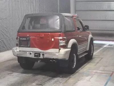 Mitsubishi PAJERO