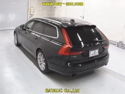 Volvo V90