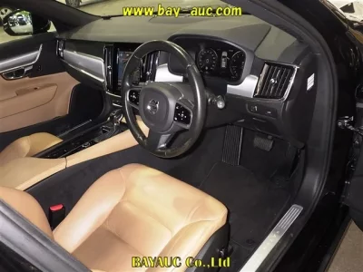 Volvo V90