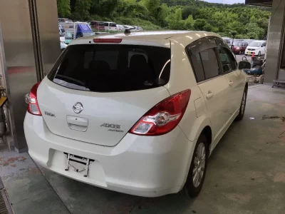 Nissan TIIDA