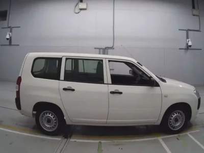 Toyota SUCCEED