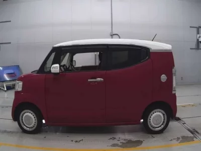 Honda N BOX SLASH