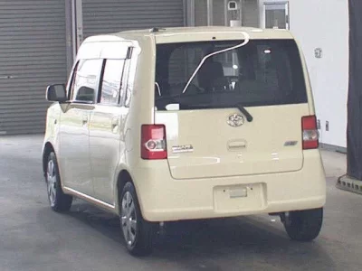 Toyota PIXIS SPACE