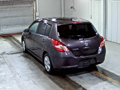 Nissan TIIDA