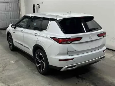 Mitsubishi OUTLANDER PHEV