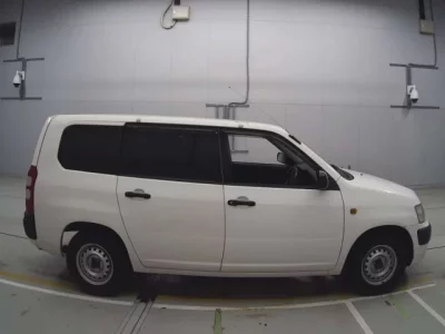 Toyota SUCCEED