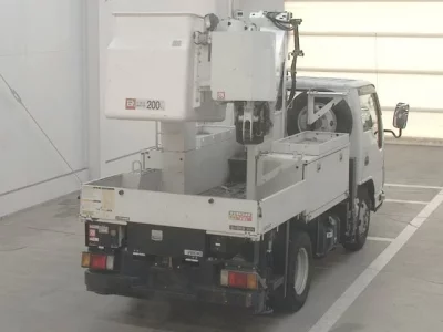 Isuzu ELF