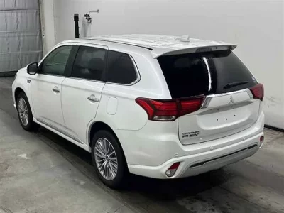 Mitsubishi OUTLANDER PHEV