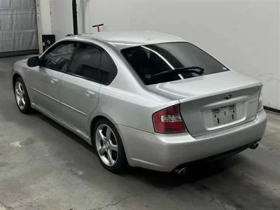 Subaru LEGACY B4