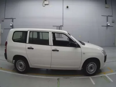 Toyota SUCCEED