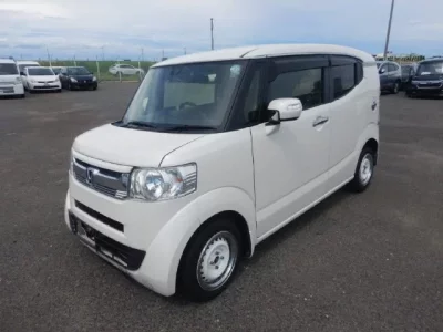 Honda N BOX SLASH