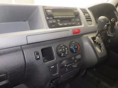 Toyota REGIUS ACE COMMUTER