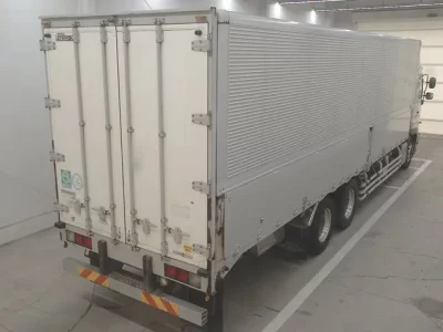 Hino TRUCK