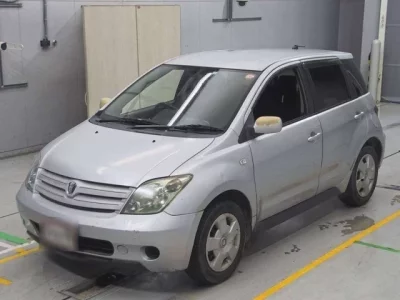 Toyota IST