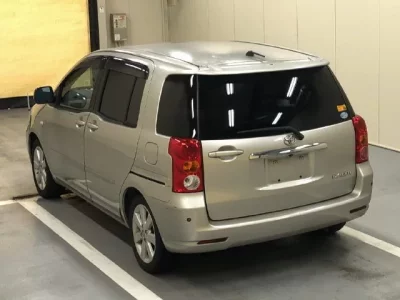 Toyota RAUM