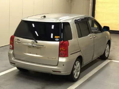 Toyota RAUM
