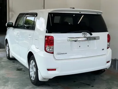 Toyota COROLLA RUMION