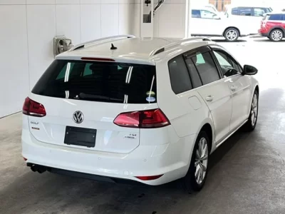 Volkswagen GOLF VARIANT