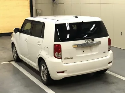 Toyota COROLLA RUMION