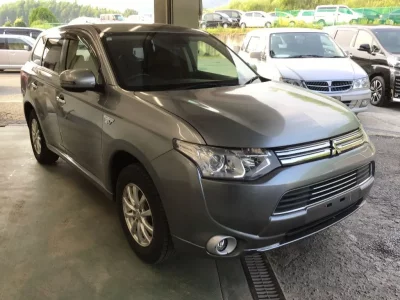 Mitsubishi OUTLANDER PHEV