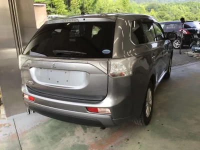 Mitsubishi OUTLANDER PHEV