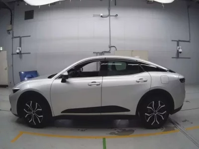 Toyota CROWN CROSSOVER