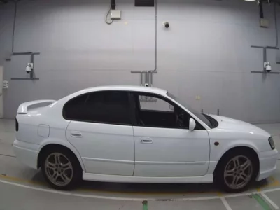Subaru LEGACY B4