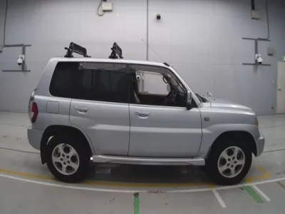 Mitsubishi PAJERO IO